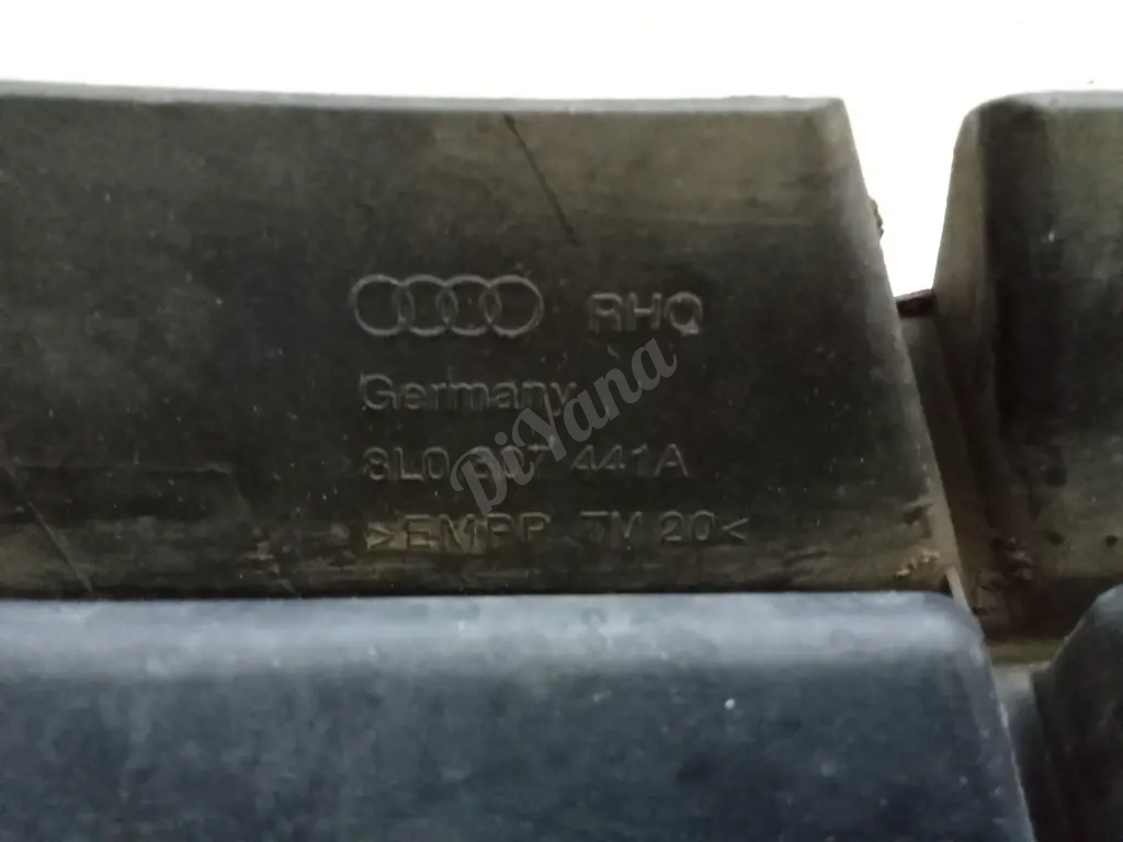 Заглушка буксировочной петли Audi A3 8L