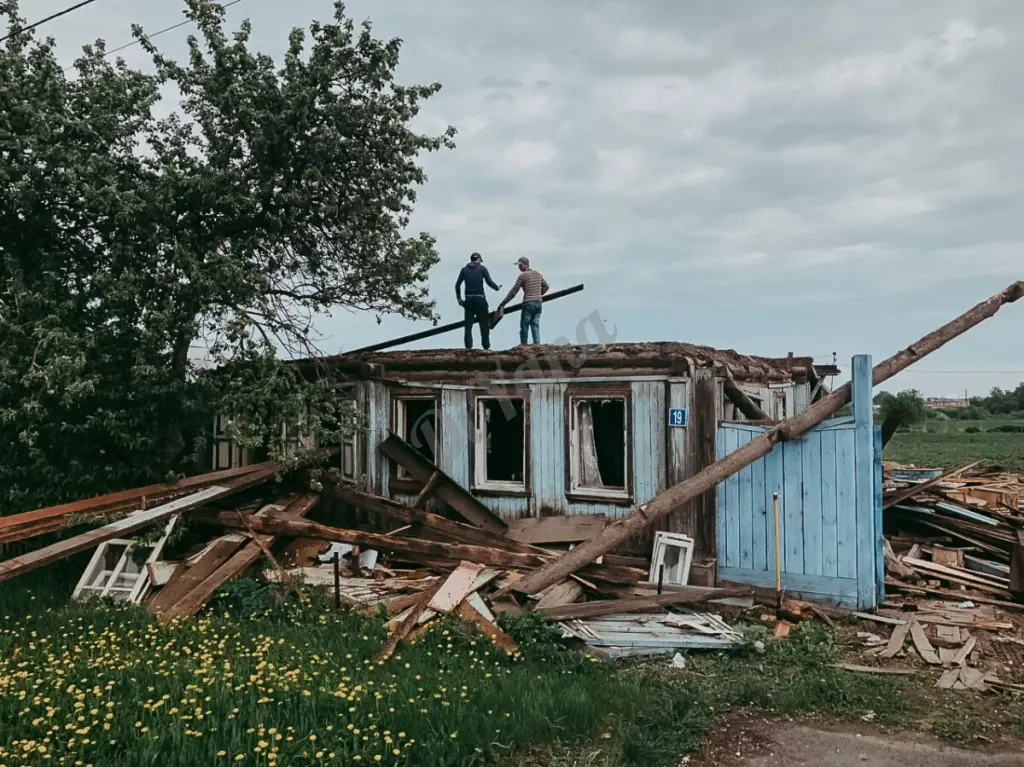 Демонтаж дач, домов, сараев. Вывоз мусора с объектов.
